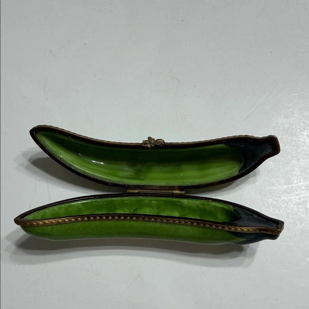 Limoges Green and Black Pea Pod Trinket Box